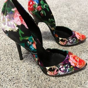 Floral synthetic pump